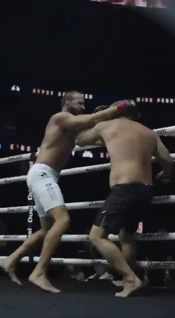 Nicholson stops Taylor
